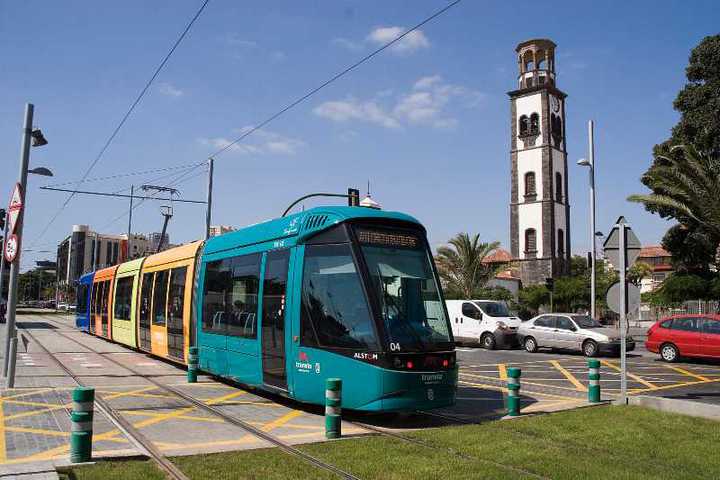 App TranviaOnline met kleurrijke tram