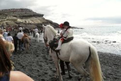 San Sebastian Romería met paarden in La Caleta