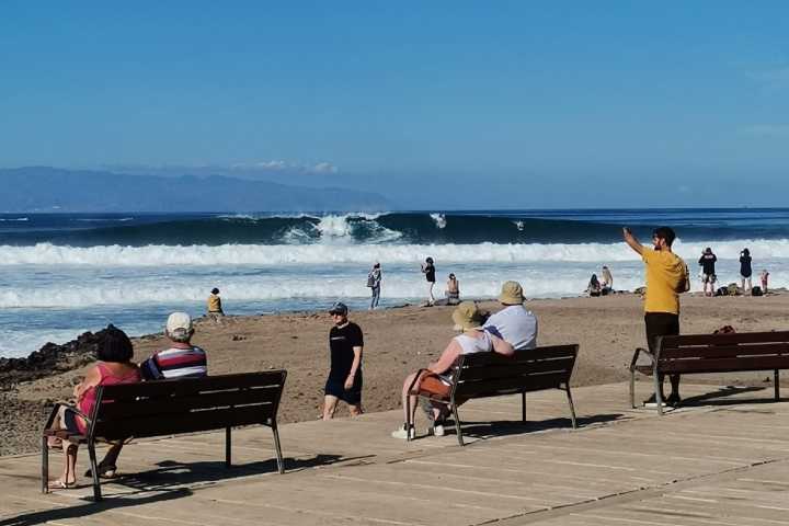 Nieuws week 46-2021 - Foto "Surfen in Playa de las Américas"