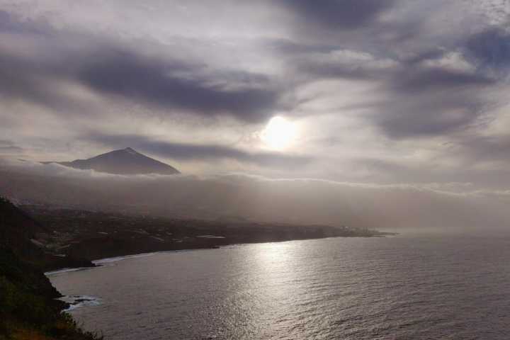 Nieuws week 49-2021 - El Teide in de wolken
