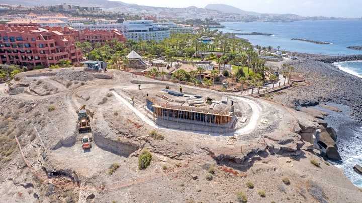 Zicht op de werken aan Mirador de la Paloma te Adeje, Tenerife